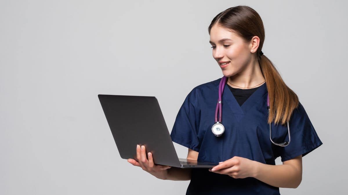 संशोधित कार्यक्रम आधिकारिक वेबसाइट dme.mponline.gov.in पर जारी कर दिया गया है। (प्रतीकात्मक-फ्रीपिक)